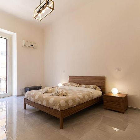 Ferienwohnung La Perla Nascosta Sul Mare 5.Min Barivecchia E Porto Di Bari Exterior foto